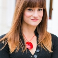 Кэролайн Ли