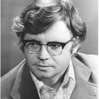 Олег Михайлов