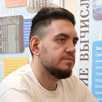Михаил Кулешов