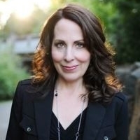 Кендра Эллиот