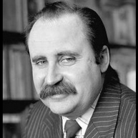 Еремей Парнов