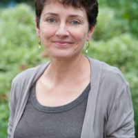 Энни Бэрроуз