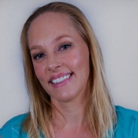 Элли Рейнолдс