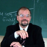 Андрей Валентинов